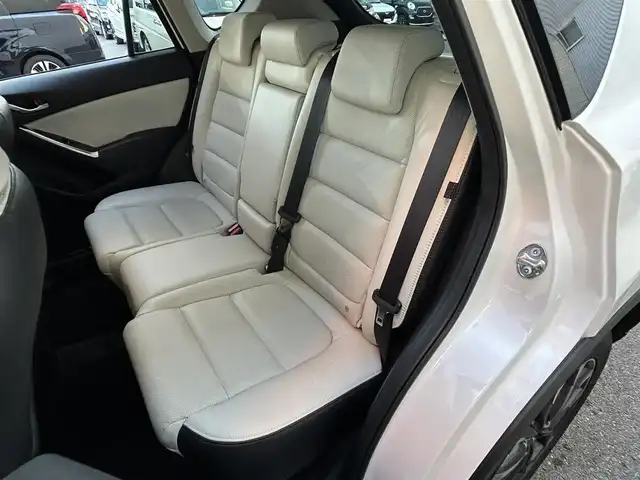 マツダ ＣＸ－５ 25S Lパッケージ 大阪府 2015(平27)年 5.3万km クリスタルホワイトパールマイカ ワンオーナー/革シート/前席パワーシート/前席シートヒーター/SDナビ フルセグTV CD DVD BT/バックカメラ/衝突被害軽減ブレーキ/レーダークルーズコントロール/レーンアシスト/ブラインドスポットモニタ/オートマチックハイビーム/LEDオートヘッドライト/フォグライト/スマートキー2個/バックソナー/ドラレコ/ETC/19インチアルミホイール/横滑り防止/ステアリングリモコン/W サイド カーテン エアバッグ/保証書 取説/禁煙車