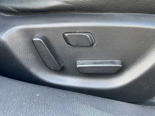 マツダ アテンザ セダン XD Lパッケージ 岡山県 2015(平27)年 18.2万km ジェットブラックマイカ 純正ナビ/フルセグTV、CD、DVD、Bluetooth/AM、FM/バックカメラ/BOSEサウンド/白革シート/前席シートヒーター/前席パワーシート/サンルーフ/ローダウン/パドルシフト/リアサンシェード/BSM/レーダークルーズコントロール/電動パーキングブレーキ/ETC