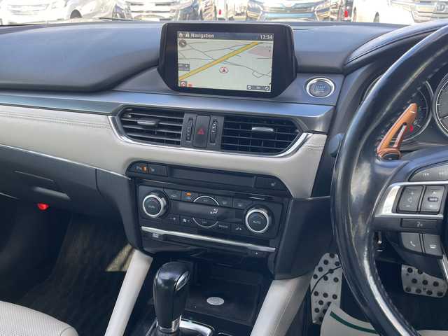 マツダ アテンザ セダン XD Lパッケージ 岡山県 2015(平27)年 18.2万km ジェットブラックマイカ 純正ナビ/フルセグTV、CD、DVD、Bluetooth/AM、FM/バックカメラ/BOSEサウンド/白革シート/前席シートヒーター/前席パワーシート/サンルーフ/ローダウン/パドルシフト/リアサンシェード/BSM/レーダークルーズコントロール/電動パーキングブレーキ/ETC