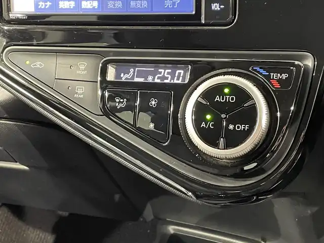 トヨタ アクア S スタイルブラック 愛知県 2020(令2)年 4.1万km ブラックマイカ 純正ＳＤナビ　/(Ｂｌｕｅｔｏｏｔｈ/地デジ/CD・DVD再生/FM/AM)/パノラマミックビューモニター　/トヨタセーフティセンスＣ　/　　-プリクラッシュセーフティ/　　-ディパーチャーアラート/　　-オートマチックハイビーム/先行車発進通知/ビルトインＥＴＣ　/クリアランスソナー　/ＬＥＤヘッドライト/純正フロアマット　/盗難防止装置/ＬＥＤフォグランプ/プッシュスタート/　　-スマートキー