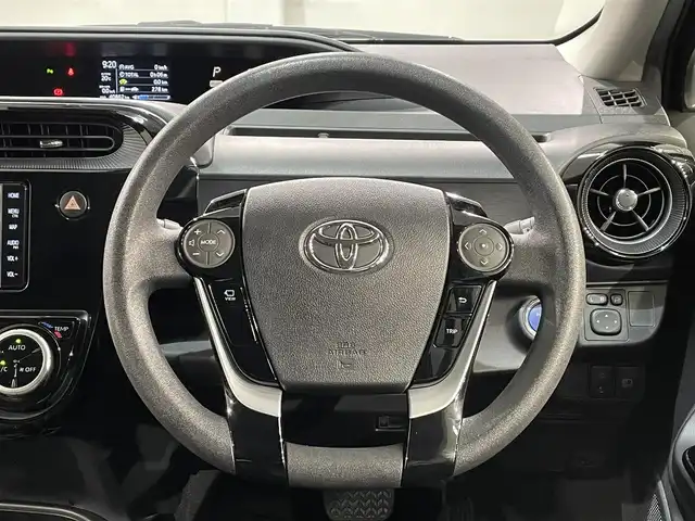 トヨタ アクア S スタイルブラック 愛知県 2020(令2)年 4.1万km ブラックマイカ 純正ＳＤナビ　/(Ｂｌｕｅｔｏｏｔｈ/地デジ/CD・DVD再生/FM/AM)/パノラマミックビューモニター　/トヨタセーフティセンスＣ　/　　-プリクラッシュセーフティ/　　-ディパーチャーアラート/　　-オートマチックハイビーム/先行車発進通知/ビルトインＥＴＣ　/クリアランスソナー　/ＬＥＤヘッドライト/純正フロアマット　/盗難防止装置/ＬＥＤフォグランプ/プッシュスタート/　　-スマートキー