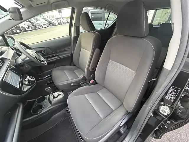 トヨタ アクア S スタイルブラック 愛媛県 2020(令2)年 4.1万km ブラックマイカ 純正ナビ（Bluetooth/フルセグTV/DVD再生】/アラウンドビューモニター/フロント/サイド/バックカメラ/ETC/純正フロアマット/ドアバイザー/LEDヘッドライト/フォグランプ/前後コーナーセンサー/オートマチックハイビーム/横滑り防止装置/盗難防止装置/レーンキープアシスト/Wエアバッグ