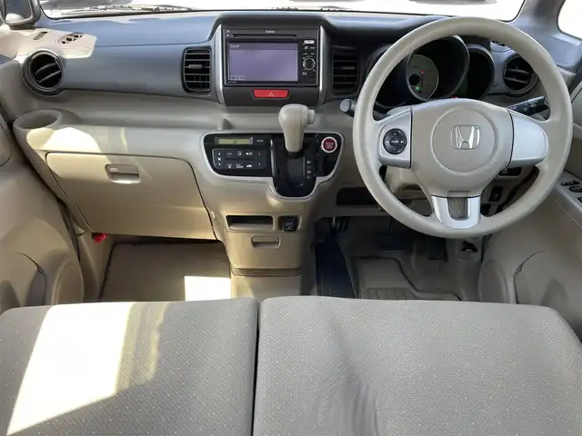 ホンダ Ｎ ＢＯＸ G Lパッケージ 鳥取県 2013(平25)年 12.1万km ヒダマリアイボリーパール ワンオーナー・４WD/純正ディスプレイオーディオ/ワンセグ/CD/USB/バックカメラ/キセノンヘットライト/純正14インチアルミホイール/プッシュエンジンスタート/両側スライドドア/アイドリングストップ/純正フロアマット/ドアバイザー/スペアキーx1/スタットレスセット積み込み/（タイヤ溝 5部山）
