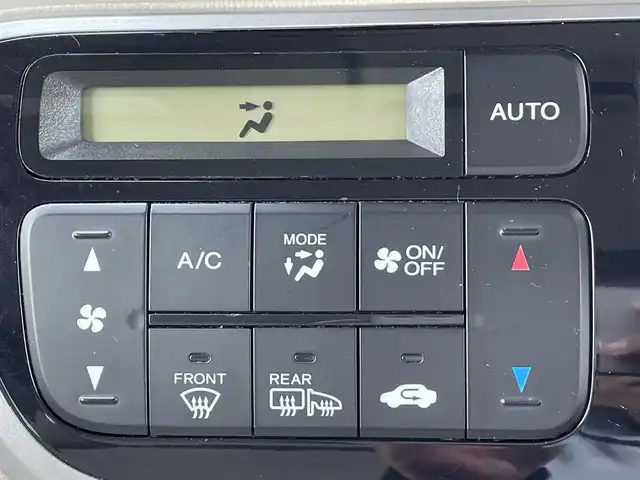 ホンダ Ｎ ＢＯＸ G Lパッケージ 鳥取県 2013(平25)年 12.1万km ヒダマリアイボリーパール ワンオーナー・４WD/純正ディスプレイオーディオ/ワンセグ/CD/USB/バックカメラ/キセノンヘットライト/純正14インチアルミホイール/プッシュエンジンスタート/両側スライドドア/アイドリングストップ/純正フロアマット/ドアバイザー/スペアキーx1/スタットレスセット積み込み/（タイヤ溝 5部山）