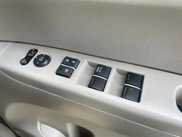 ホンダ Ｎ ＢＯＸ G Lパッケージ 鳥取県 2013(平25)年 12.1万km ヒダマリアイボリーパール ワンオーナー・４WD/純正ディスプレイオーディオ/ワンセグ/CD/USB/バックカメラ/キセノンヘットライト/純正14インチアルミホイール/プッシュエンジンスタート/両側スライドドア/アイドリングストップ/純正フロアマット/ドアバイザー/スペアキーx1/スタットレスセット積み込み/（タイヤ溝 5部山）