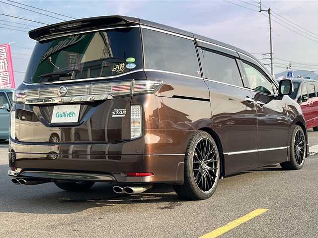 日産 エルグランド 香川県 2018(平30)年 6.7万km 茶 純正ナビ／フルセグＴＶ／両側パワースライドドア／２０インチ社外アルミ／ローダウン／フジツボマフラー／ＬＥＤヘッドライト／アラウンドビューカメラ／ＥＴＣ／クルーズコントロール／コーナーセンサー