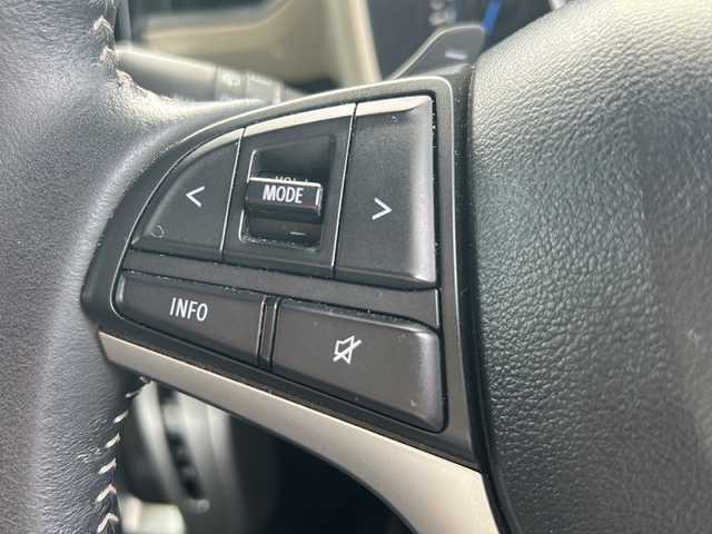 スズキ クロスビー HYBRID MZ 沖縄県 2022(令4)年 2.9万km 黒Ⅱ 社外ナビ・TV・Bluetooth・CD・DVD/バックカメラ/ETC/ドライブレコーダー/オートライト/衝突軽減システム/コーナーセンサー/クルーズコントロール/シートヒーター/純正アルミ/ステアリングスイッチ/ウィンカーミラー/革巻きステアリング/電動格納ミラー/LEDヘッドライト