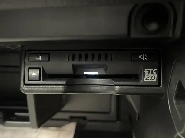 レクサス ＵＸ 250h バージョンC 埼玉県 2018(平30)年 2.9万km セレスティアルブルーガラスフレーク メーカーナビ　パノラミックビューモニター　ＢＳＭ　ビルトインＥＴＣ２．０　前後ドライブレコーダー　セーフティシステムプラス　レーダークルーズ　ステアリングヒーター　シートヒーター　メモリシート　ＬＥＤ