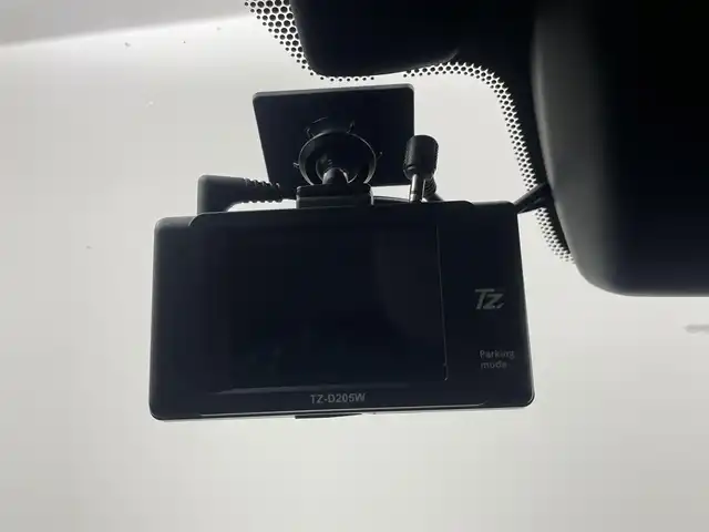 レクサス ＵＸ 250h バージョンC 埼玉県 2018(平30)年 2.9万km セレスティアルブルーガラスフレーク メーカーナビ　パノラミックビューモニター　ＢＳＭ　ビルトインＥＴＣ２．０　前後ドライブレコーダー　セーフティシステムプラス　レーダークルーズ　ステアリングヒーター　シートヒーター　メモリシート　ＬＥＤ