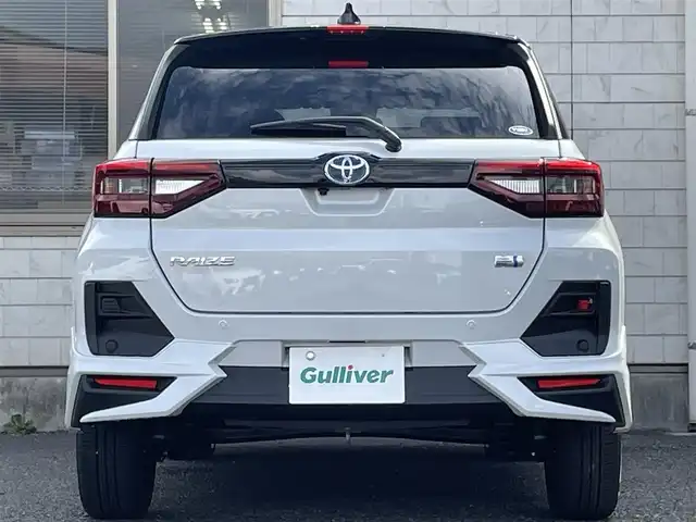 トヨタ ライズ Z 福岡県 2025(令7)年 0.1千km ブラックマイカメタリック/シャイニングホワイトパール ライズHV/登録時12km/ワンオーナー/モデリスタエアロ(フロント/サイド/リヤ)/2トーン(ブラックマイカメタリック/シャイニングホワイトパール)/純正9インチディスプレイオーディオ/　(AM/FM/Bluetooth/Android Auto/Apple CarPlay/フルセグTVキット)/パノラミックビューモニター/バック/フロント/サイドカメラ/スマートアシスト/・衝突警報/・衝突回避支援ブレーキ/・ブレーキ制御付誤発進抑制/・車線逸脱警報/・車線逸脱抑制制御/・路側逸脱警報/・ふらつき警報/・先行車発進お知らせ/・標識認識/・全車速追従機能/・レーンキープコントロール/ブラインドスポットモニター/コーナーセンサー/オートライト/リヤフォグランプ/純正17インチアルミホイール/革巻ステアリング/ステアリングスイッチ/シートヒーター(D/N)/USB端子×3/アクセサリーソケット/ISOFIX/スペアキー×1/保証書/取扱説明書/ナビ取扱説明書