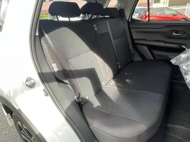 トヨタ ライズ Z 福岡県 2025(令7)年 0.1千km ブラックマイカメタリック/シャイニングホワイトパール ライズHV/登録時12km/ワンオーナー/モデリスタエアロ(フロント/サイド/リヤ)/2トーン(ブラックマイカメタリック/シャイニングホワイトパール)/純正9インチディスプレイオーディオ/　(AM/FM/Bluetooth/Android Auto/Apple CarPlay/フルセグTVキット)/パノラミックビューモニター/バック/フロント/サイドカメラ/スマートアシスト/・衝突警報/・衝突回避支援ブレーキ/・ブレーキ制御付誤発進抑制/・車線逸脱警報/・車線逸脱抑制制御/・路側逸脱警報/・ふらつき警報/・先行車発進お知らせ/・標識認識/・全車速追従機能/・レーンキープコントロール/ブラインドスポットモニター/コーナーセンサー/オートライト/リヤフォグランプ/純正17インチアルミホイール/革巻ステアリング/ステアリングスイッチ/シートヒーター(D/N)/USB端子×3/アクセサリーソケット/ISOFIX/スペアキー×1/保証書/取扱説明書/ナビ取扱説明書