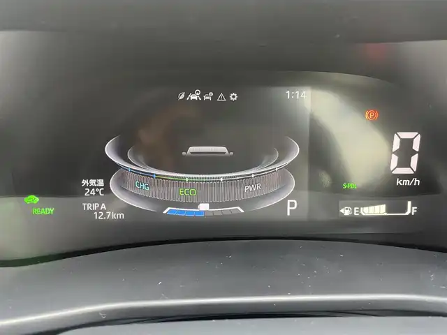 トヨタ ライズ Z 福岡県 2025(令7)年 0.1千km ブラックマイカメタリック/シャイニングホワイトパール ライズHV/登録時12km/ワンオーナー/モデリスタエアロ(フロント/サイド/リヤ)/2トーン(ブラックマイカメタリック/シャイニングホワイトパール)/純正9インチディスプレイオーディオ/　(AM/FM/Bluetooth/Android Auto/Apple CarPlay/フルセグTVキット)/パノラミックビューモニター/バック/フロント/サイドカメラ/スマートアシスト/・衝突警報/・衝突回避支援ブレーキ/・ブレーキ制御付誤発進抑制/・車線逸脱警報/・車線逸脱抑制制御/・路側逸脱警報/・ふらつき警報/・先行車発進お知らせ/・標識認識/・全車速追従機能/・レーンキープコントロール/ブラインドスポットモニター/コーナーセンサー/オートライト/リヤフォグランプ/純正17インチアルミホイール/革巻ステアリング/ステアリングスイッチ/シートヒーター(D/N)/USB端子×3/アクセサリーソケット/ISOFIX/スペアキー×1/保証書/取扱説明書/ナビ取扱説明書