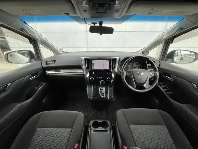 トヨタ ヴェルファイア Z 千葉県 2016(平28)年 5.8万km ホワイトパールクリスタルシャイン 安全機能/・衝突軽減ブレーキ/レーンキープアシスト/・レーダークルーズコントロール/クリアランスソナー/アルパイン9インチナビ(X9V)/・フルセグ/BT/DVD/CD/アルパインフリップダウンモニター/バックカメラ/ETC/両側パワースライドドア/LEDヘッドライト/オートライト/フォグライト(社外)/スマートキー/プッシュスタート/社外ステアリング/純正フロアマット/サイドバイザー