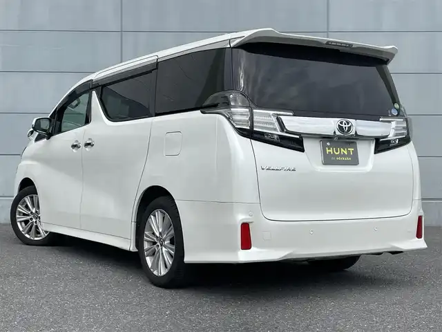 トヨタ ヴェルファイア Z 千葉県 2016(平28)年 5.8万km ホワイトパールクリスタルシャイン 安全機能/・衝突軽減ブレーキ/レーンキープアシスト/・レーダークルーズコントロール/クリアランスソナー/アルパイン9インチナビ(X9V)/・フルセグ/BT/DVD/CD/アルパインフリップダウンモニター/バックカメラ/ETC/両側パワースライドドア/LEDヘッドライト/オートライト/フォグライト(社外)/スマートキー/プッシュスタート/社外ステアリング/純正フロアマット/サイドバイザー