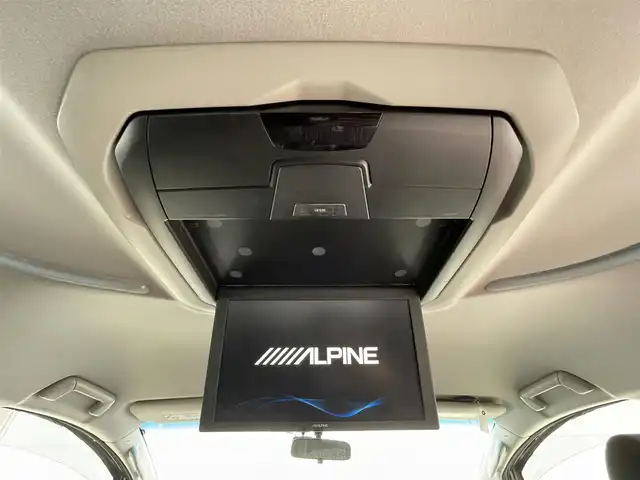 トヨタ ヴェルファイア Z 千葉県 2016(平28)年 5.8万km ホワイトパールクリスタルシャイン 安全機能/・衝突軽減ブレーキ/レーンキープアシスト/・レーダークルーズコントロール/クリアランスソナー/アルパイン9インチナビ(X9V)/・フルセグ/BT/DVD/CD/アルパインフリップダウンモニター/バックカメラ/ETC/両側パワースライドドア/LEDヘッドライト/オートライト/フォグライト(社外)/スマートキー/プッシュスタート/社外ステアリング/純正フロアマット/サイドバイザー