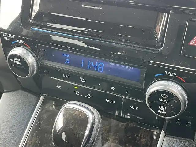 トヨタ ヴェルファイア Z 千葉県 2016(平28)年 5.8万km ホワイトパールクリスタルシャイン 安全機能/・衝突軽減ブレーキ/レーンキープアシスト/・レーダークルーズコントロール/クリアランスソナー/アルパイン9インチナビ(X9V)/・フルセグ/BT/DVD/CD/アルパインフリップダウンモニター/バックカメラ/ETC/両側パワースライドドア/LEDヘッドライト/オートライト/フォグライト(社外)/スマートキー/プッシュスタート/社外ステアリング/純正フロアマット/サイドバイザー