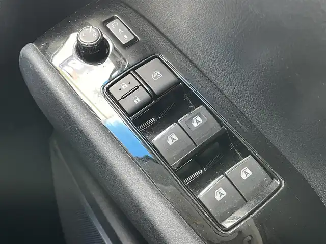 トヨタ ヴェルファイア Z 千葉県 2016(平28)年 5.8万km ホワイトパールクリスタルシャイン 安全機能/・衝突軽減ブレーキ/レーンキープアシスト/・レーダークルーズコントロール/クリアランスソナー/アルパイン9インチナビ(X9V)/・フルセグ/BT/DVD/CD/アルパインフリップダウンモニター/バックカメラ/ETC/両側パワースライドドア/LEDヘッドライト/オートライト/フォグライト(社外)/スマートキー/プッシュスタート/社外ステアリング/純正フロアマット/サイドバイザー