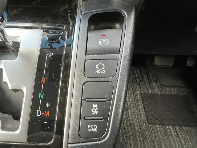 トヨタ ヴェルファイア Z 千葉県 2016(平28)年 5.8万km ホワイトパールクリスタルシャイン 安全機能/・衝突軽減ブレーキ/レーンキープアシスト/・レーダークルーズコントロール/クリアランスソナー/アルパイン9インチナビ(X9V)/・フルセグ/BT/DVD/CD/アルパインフリップダウンモニター/バックカメラ/ETC/両側パワースライドドア/LEDヘッドライト/オートライト/フォグライト(社外)/スマートキー/プッシュスタート/社外ステアリング/純正フロアマット/サイドバイザー