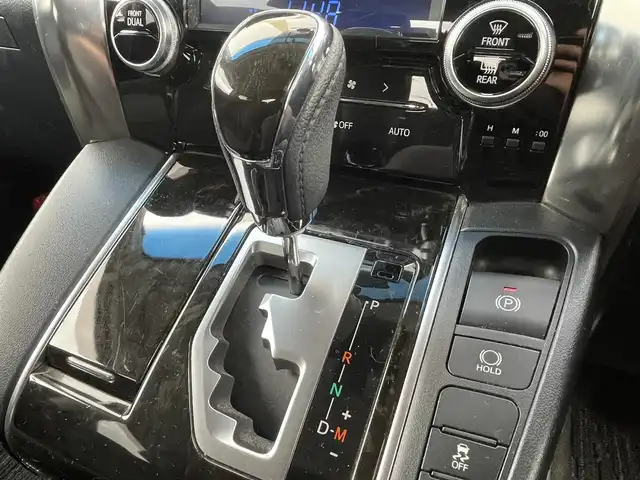 トヨタ ヴェルファイア Z 千葉県 2016(平28)年 5.8万km ホワイトパールクリスタルシャイン 安全機能/・衝突軽減ブレーキ/レーンキープアシスト/・レーダークルーズコントロール/クリアランスソナー/アルパイン9インチナビ(X9V)/・フルセグ/BT/DVD/CD/アルパインフリップダウンモニター/バックカメラ/ETC/両側パワースライドドア/LEDヘッドライト/オートライト/フォグライト(社外)/スマートキー/プッシュスタート/社外ステアリング/純正フロアマット/サイドバイザー