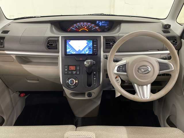 ダイハツ タント X SA 道央・札幌 2014(平26)年 9.5万km ブライトシルバーメタリック /4WD//純正ナビ：NMCK-W64D/（CD/SD/USB/ラジオ/ワンセグ）//片側パワースライドドア//横滑り防止装置//衝突被害軽減システム//アイドリングストップ//コーナーセンサー//プッシュスタート//オートライト//オートエアコン//電動格納ミラー//鉄ホイールスタッドレスタイヤ積込みあり