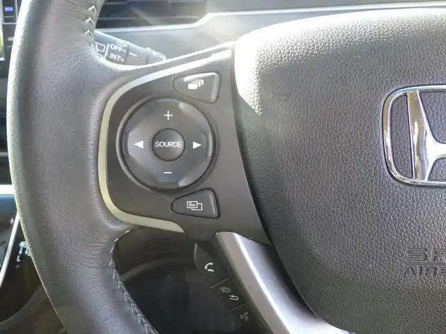 ホンダ フリード ハイブリット G ホンダセンシング 千葉県 2020(令2)年 5.6万km クリスタルブラックパール ホンダセンシング/・衝突軽減ブレーキ（CMBS）/・車線維持支援システム（LKAS）/・アダプティブクルーズコントロール（ACC）/・後方誤発進抑制機能/・誤発進抑制機能/両側パワースライドドア/ハーフレザーシート/前席シートヒーター/純正SDナビ/地デジTV/【DVD/CD再生機能　Bluetooth接続】/バックカメラ/ドライブレコーダー（前後撮影）/革巻きステアリング/ETC/LEDヘッドライト/ウインカーミラー/リアコーナーセンサー/純正15インチアルミホイル/Honda スマートキー