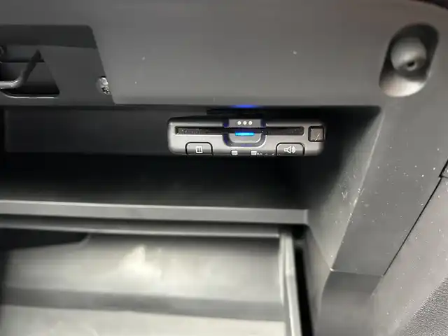 日産 セレナ ハイウェイスター V 岡山県 2020(令2)年 8.1万km ブリリアントホワイトパール 登録時走行距離80270km/社外10インチナビ/フルセグTV(AM.FM.CD.DVD.TV.BT)/フリップダウンモニター/両側パワースライドドア/ハンズフリーパワースライドドア/アラウンドビューモニター/ETC/ブラインドスポットモニター/クリアランスソナー/衝突軽減ブレーキ/横滑り防止装置/クルーズコントロール/アダプティブLEDヘッドライト/アイドリングストップ/16インチ純正AW/フロアマット