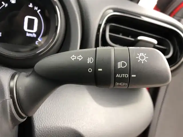 トヨタ ヤリス ハイブリッド Z 愛知県 2020(令2)年 2.4万km ブラック/コーラルクリスタルシャイン 純正ナビ/（ラジオ/Bluetooth/USB）/バックカメラ/ETC2.0/ドラレコ/トヨタセーフティセンス/・レーダークルーズコントロール/・プリクラッシュセーフティ/・レーンディパーチャーアラート/・オートライト/・クリアランスソナー/運転席助手席シートヒーター/ステアスイッチ/ドアバイザー/電格ミラー/純正フロアマット