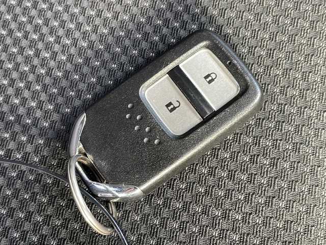 ホンダ ヴェゼル ハイブリッド X ホンダセンシング 長野県 2018(平30)年 7.2万km プレミアムクリスタルレッドM ４WD/純正メモリナビ/バックカメラ/ドライブレコーダー/社外16インチアルミ/純正アルミ夏タイヤ積込/プッシュスタート/クルーズコントロール/ワンオーナー/保証書・取説/スペアキー