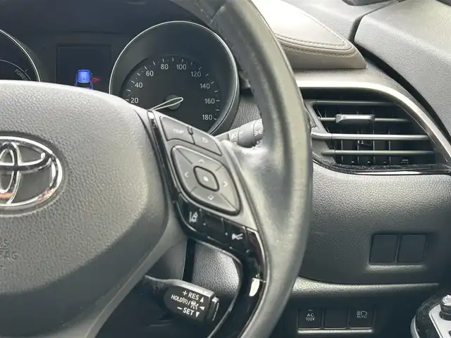 トヨタ Ｃ－ＨＲ G 愛知県 2020(令2)年 9万km オレンジM ワンオーナー/バックカメラ/純正ETC/純正エアロパーツ/純正SDナビ/Bluetooth//USB再生/スマートフォン連携/社外ドライブレコーダー前後/クルーズコントロール/レーンキープアシスト/前後コーナーセンサー/ABS/盗難防止装置/ヒートシーターD＋N席/カーテンエアバック/純正フロアマット/社外アルミホイール/エンジンスタートボタン/スマートキー/保証書/取扱説明書