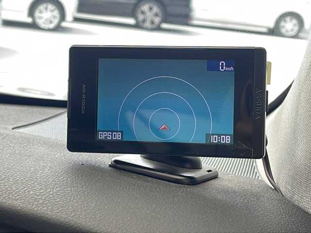 トヨタ プリウス S ツーリングセレクション 沖縄県 2016(平28)年 6万km ホワイトパールクリスタルシャイン 純正ナビ（NSZN-W64T）/フルセグTV/DVD/CD/bluetooth/ETC/バックカメラ/LEDヘッドライト/レザーシート/シートヒーター/エアロパーツ/スマートキー/スペアキー/純正17インチアルミホイール/電動格納ミラー