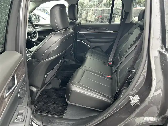 クライスラー・ジープ ジープ グランドチェロキー LTD 4xe 和歌山県 2023(令5)年 1万km グレー 純正ナビ/フルセグTV/全方位モニター/（BT/USB)/衝突軽減ブレーキ/レーダークルーズコントロール/レーンキープ/ヘッドアップディスプレイ/コーナーセンサー/ヒーテッドドアミラー/パワーバックドア/パワーシート/ETC２．０/LEDヘッドライト/オートライト