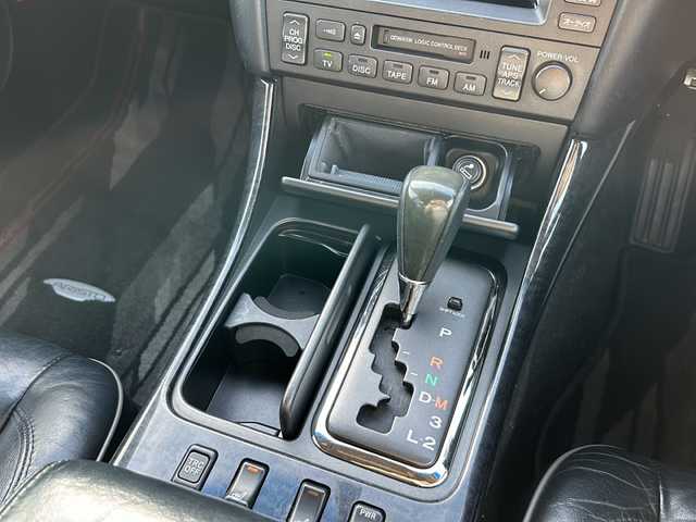 トヨタ アリスト S300 ベルテックエディション 山梨県 2002(平14)年 11.2万km ブラック 純正ナビ/クルーズコントロール/レザーシート/横滑り防止装置/ETC/HIDヘッドライト/オートライト/純正17インチAW/シートヒーター/リアウィング/パドルシフト/JBLサウンドシステム/プッシュスタート/スマートキー/純正フロアマット/スペアキー/取扱説明書/保証書