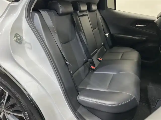 トヨタ プリウス Z 愛媛県 2023(令5)年 1.5万km プラチナホワイトパールマイカ ・１２．３型ナビ（フルセグＴＶ・ＢＴ・ＡｐｐｌｅＣａｒｐｌａｙ・ＦＭＡＭ・ＵＳＢ接続）/・全方位カメラ　/・ＥＴＣ２．０　/・前後ドラレコ一体型デジタルインナーミラー　/・パノラマルーフ　/・レーダークルーズコントロール/・パワーバックドア/・ステアリングヒーター/・衝突軽減ブレーキ/・DN席シートヒーター/ベンチレーション/・パーキングアシスト/・スペアキー/・オートマチックハイビーム/・テレビキャンセラー