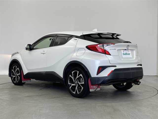 トヨタ Ｃ－ＨＲ G－T 埼玉県 2017(平29)年 4.5万km ホワイトパールクリスタルシャイン 純正ナビ　バックカメラ　ＢＳＭ　レーダークルーズコントロール　ビルトインＥＴＣ　シートヒーター　ドライブレコーダー　ハーフレザー　純正アルミホイール　コーナーセンサー　ＬＥＤライト　地デジＴＶ