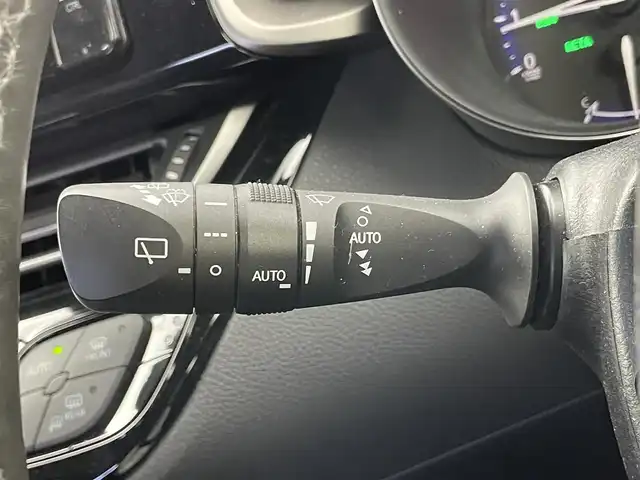 トヨタ Ｃ－ＨＲ G－T 埼玉県 2017(平29)年 4.5万km ホワイトパールクリスタルシャイン 純正ナビ　バックカメラ　ＢＳＭ　レーダークルーズコントロール　ビルトインＥＴＣ　シートヒーター　ドライブレコーダー　ハーフレザー　純正アルミホイール　コーナーセンサー　ＬＥＤライト　地デジＴＶ