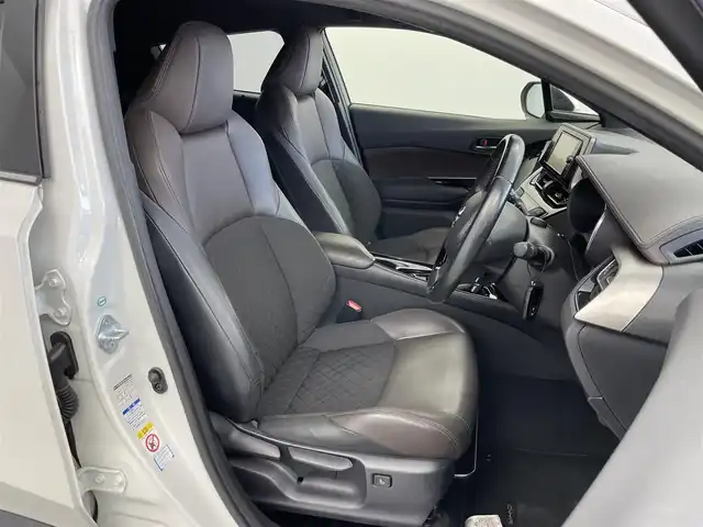 トヨタ Ｃ－ＨＲ G－T 埼玉県 2017(平29)年 4.5万km ホワイトパールクリスタルシャイン 純正ナビ　バックカメラ　ＢＳＭ　レーダークルーズコントロール　ビルトインＥＴＣ　シートヒーター　ドライブレコーダー　ハーフレザー　純正アルミホイール　コーナーセンサー　ＬＥＤライト　地デジＴＶ