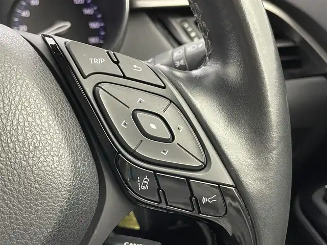 トヨタ Ｃ－ＨＲ G－T 埼玉県 2017(平29)年 4.5万km ホワイトパールクリスタルシャイン 純正ナビ　バックカメラ　ＢＳＭ　レーダークルーズコントロール　ビルトインＥＴＣ　シートヒーター　ドライブレコーダー　ハーフレザー　純正アルミホイール　コーナーセンサー　ＬＥＤライト　地デジＴＶ