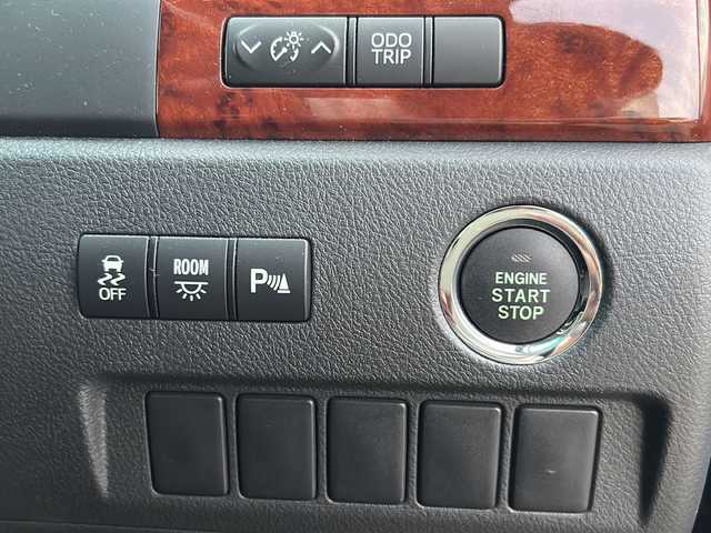 トヨタ ヴェルファイア 2．4Z プラチナセレクションⅡ 富山県 2011(平23)年 9.8万km ブラック ワンオーナー/４WD/両側パワースライドドア/スマートキー/純正メモリーナビ（NSZT-W60）/純正フリップダウンモニター/DVD/MSV/フルセグTV/バックカメラ/ビルトインETC/前後ドラレコ/純正１８インチAW/HIDヘッドライト/フォグ/クリアランスソナー/オットマンシート/電格ウィンカーミラー/木目・革巻きステアリング/ステアリングスイッチ/純正ドアバイザー/純正フロアマット/プッシュスタート/保証書・取説