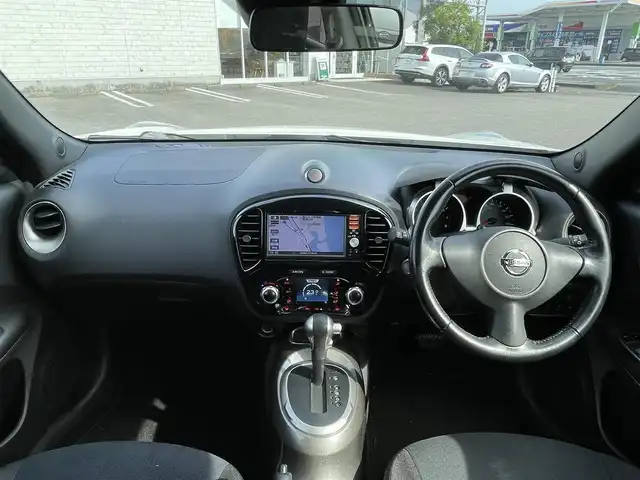 日産 ジューク 15RX Vセレクション 宮崎県 2016(平28)年 13.4万km ブリリアントホワイトパール 純正ナビ/（MM115D-W）（BT）（ワンセグTV）/パワーステアリング/プッシュスタート/パワーウインドウ/エアバックW/純正LEDヘッドライト/純正フロアマット/バックカメラ/パーキングアシスト/オートライト/横滑り防止装置/盗難防止装置/ABS/AAC/ETC