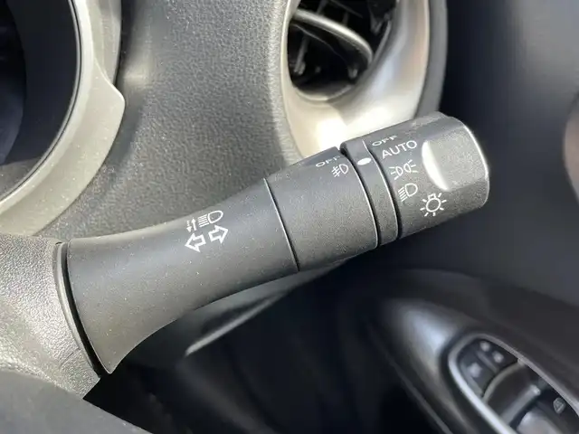 日産 ジューク 15RX Vセレクション 宮崎県 2016(平28)年 13.4万km ブリリアントホワイトパール 純正ナビ/（MM115D-W）（BT）（ワンセグTV）/パワーステアリング/プッシュスタート/パワーウインドウ/エアバックW/純正LEDヘッドライト/純正フロアマット/バックカメラ/パーキングアシスト/オートライト/横滑り防止装置/盗難防止装置/ABS/AAC/ETC