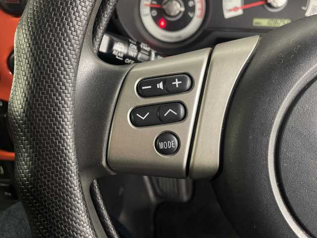 トヨタ ＦＪクルーザー 埼玉県 2014(平26)年 10.9万km オレンジ/ホワイト 社外ナビ/　（FM/AM/Bluetooth/iPod/DVD/CD）/フルセグテレビ/バックカメラ/ドライブレコーダー/フロアマット/コーナーセンサー/背面タイヤ/ETC