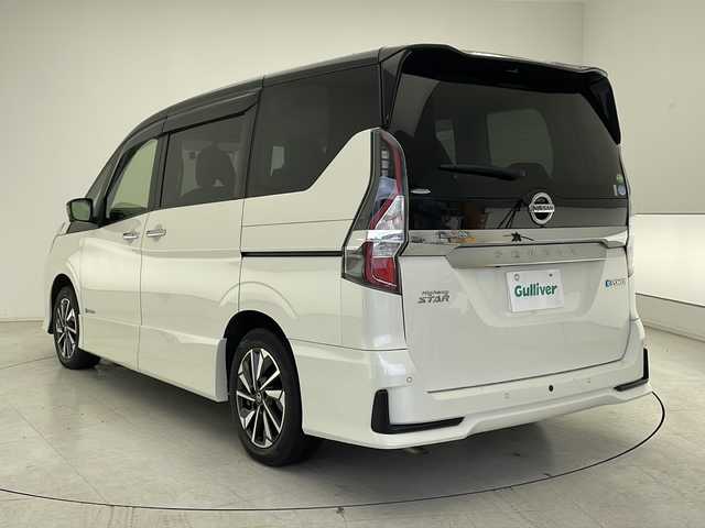 日産 セレナ e－パワー ハイウェイスター V 千葉県 2021(令3)年 2.3万km ブリリアントホワイトパール 2トーン フリップダウンモニター　/純正１０型SDナビ　/フルセグＴＶ　/全方位モニター　/プロパイロット　/Bluetooth DVD BD SD/両側Ｐスライドドア　/ドライブレコーダー　/ＥＴＣ　/追従クルーズコントロール　/ＢＳＭ　/デジタルインナーミラー　/LEDヘッドライト/スマートキー/前後コーナーセンサー