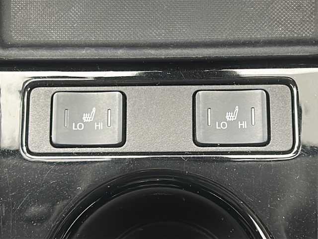 トヨタ プリウス A ツーリングセレクション 茨城県 2020(令2)年 5.3万km ホワイトパールクリスタルシャイン モデリスタエアロ/TRDマフラー/TEIN車高調/純正9インチナビ/バックカメラ/トヨタセーフティセンス/レーダークルーズコントロール/レザーシート/シートヒーター/HUD/BSM/前後ドライブレコーダー/ETC2.0/純正フロアマット/LEDヘッドライト/フォグランプ/オートライト/クリアランスソナー/スマートキー