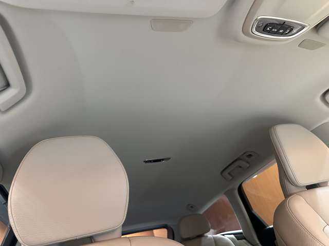 ボルボ Ｖ９０ D4 モメンタム 千葉県 2018(平30)年 5.3万km クリスタルホワイトP ＡＣＣ　/白革シート　/純正ナビ　/ＴＶ　/３６０°/Ｂｌｕｅｔｏｏｔｈ接続　/電動シート　/シートヒーター　/パークアシスト　/電動リアゲート　/ＬＥＤヘッドライト　/衝突軽減ブレーキ　/ＢＬＩＳ　/ＬＫＡ　/ＥＴＣ　/禁煙車