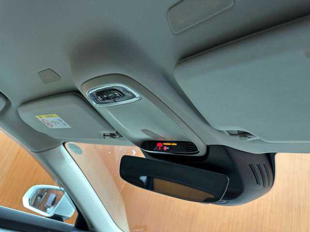 ボルボ Ｖ９０ D4 モメンタム 千葉県 2018(平30)年 5.3万km クリスタルホワイトP ＡＣＣ　/白革シート　/純正ナビ　/ＴＶ　/３６０°/Ｂｌｕｅｔｏｏｔｈ接続　/電動シート　/シートヒーター　/パークアシスト　/電動リアゲート　/ＬＥＤヘッドライト　/衝突軽減ブレーキ　/ＢＬＩＳ　/ＬＫＡ　/ＥＴＣ　/禁煙車