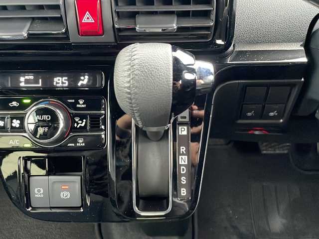 ダイハツ タント カスタム RS 山口県 2023(令5)年 0.7万km ファイアークォーツレッドM 社外メモリナビ/・HDMI/・フルセグテレビ/・Bluetooth/バックカメラ/ETC/スマートアシスト/・衝突回避支援ブレーキ/・衝突被害軽減ブレーキ/・衝突警報機能/・誤発進抑制制御機能/・先行車発進お知らせ機能/・車線逸脱警報機能/・オートハイビーム/両側パワースライドドア/プッシュスタート/スマートキー/アイドリングストップ/純正LEDヘッドライト/フォグランプ/純正アルミホイール15インチ/コーナーセンサー/純正フロアマット/取扱説明書