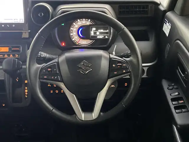 スズキ スペーシア ギア マイスタイル 福岡県 2023(令5)年 1.9万km オフブルーメタリック/ガンメタリック2トーンルーフ スズキセーフティサポート/レーンキープアシスト/ドラレコ/バックカメラ/アラウンドビューカメラ/BT/純正ナビ/CDチェンジャー/フルセグTV/純正アルミホイール/純正フロアマット/プッシュスタート/スマートキー/オートライト/LEDヘッド/ルーフレール