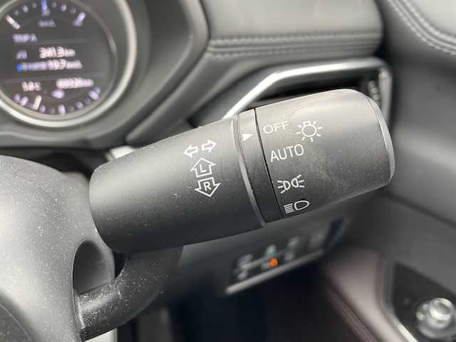 マツダ ＣＸ－８ XD プロアクティブ 静岡県 2018(平30)年 7万km スノーフレイクホワイトパールマイカ ●純正ディスプレイメモリーナビ/（フルセグ/CD/DVD/Bluetooth）/●全方位カメラ/●レーダークルーズコントロール/●スマートブレーキサポート/●前後パーキングセンサー/●レーンキープアシストシステム/●トランクションコントロールシステム/●ブラインドスポットモニタリング/●電動パーキングブレーキ/●オートブレーキホールド/●i-stop/●LEDヘッドライト/●オートライト/●革巻きステアリング/●ステアリングスイッチ/●電動格納ウインカーミラー/●運転席パワーシート/●シートメモリ/●運転席＆助手席シートヒーター/●ETC/●社外フロアマット/●ドアバイザー/●前後ドライブレコーダー/●プッシュスタート/●スマートキー/●純正19インチアルミホイール/●W+サイド+カーテンSRS+ABS