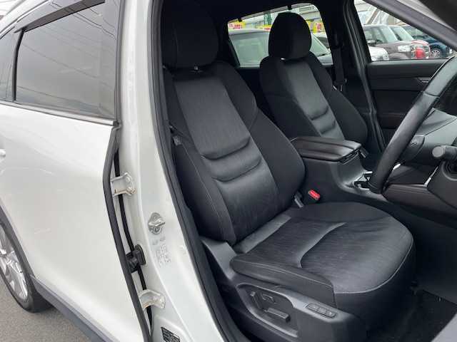 マツダ ＣＸ－８ XD プロアクティブ 静岡県 2018(平30)年 7万km スノーフレイクホワイトパールマイカ ●純正ディスプレイメモリーナビ/（フルセグ/CD/DVD/Bluetooth）/●全方位カメラ/●レーダークルーズコントロール/●スマートブレーキサポート/●前後パーキングセンサー/●レーンキープアシストシステム/●トランクションコントロールシステム/●ブラインドスポットモニタリング/●電動パーキングブレーキ/●オートブレーキホールド/●i-stop/●LEDヘッドライト/●オートライト/●革巻きステアリング/●ステアリングスイッチ/●電動格納ウインカーミラー/●運転席パワーシート/●シートメモリ/●運転席＆助手席シートヒーター/●ETC/●社外フロアマット/●ドアバイザー/●前後ドライブレコーダー/●プッシュスタート/●スマートキー/●純正19インチアルミホイール/●W+サイド+カーテンSRS+ABS