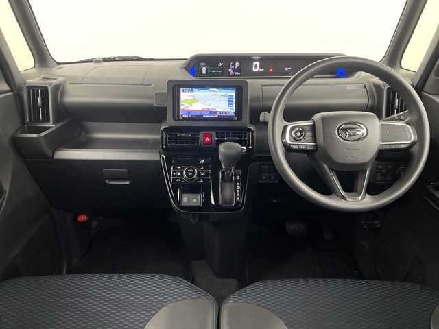 ダイハツ タント カスタム X 埼玉県 2023(令5)年 2.7万km シャイニングホワイトパール 純正ナビ/　(Bluetooth/USB/DVD/CD/HDMI/FM/AM)/フルセグテレビ/バックカメラ/ETC/前方ドライブレコーダー/両側パワースライドドア/ハーフレザーシート/運転席・助手席シートヒーター/衝突被害軽減ブレーキ/車線逸脱警報/クリアランスソナー/オートハイビーム/オートLEDライト/電子パーキングシステム/ブレーキホールド/プッシュスタート/純正14インチアルミホイール